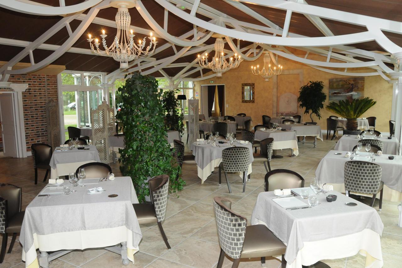 فندق Logis Domaine De Valaudran سالبريس المظهر الخارجي الصورة